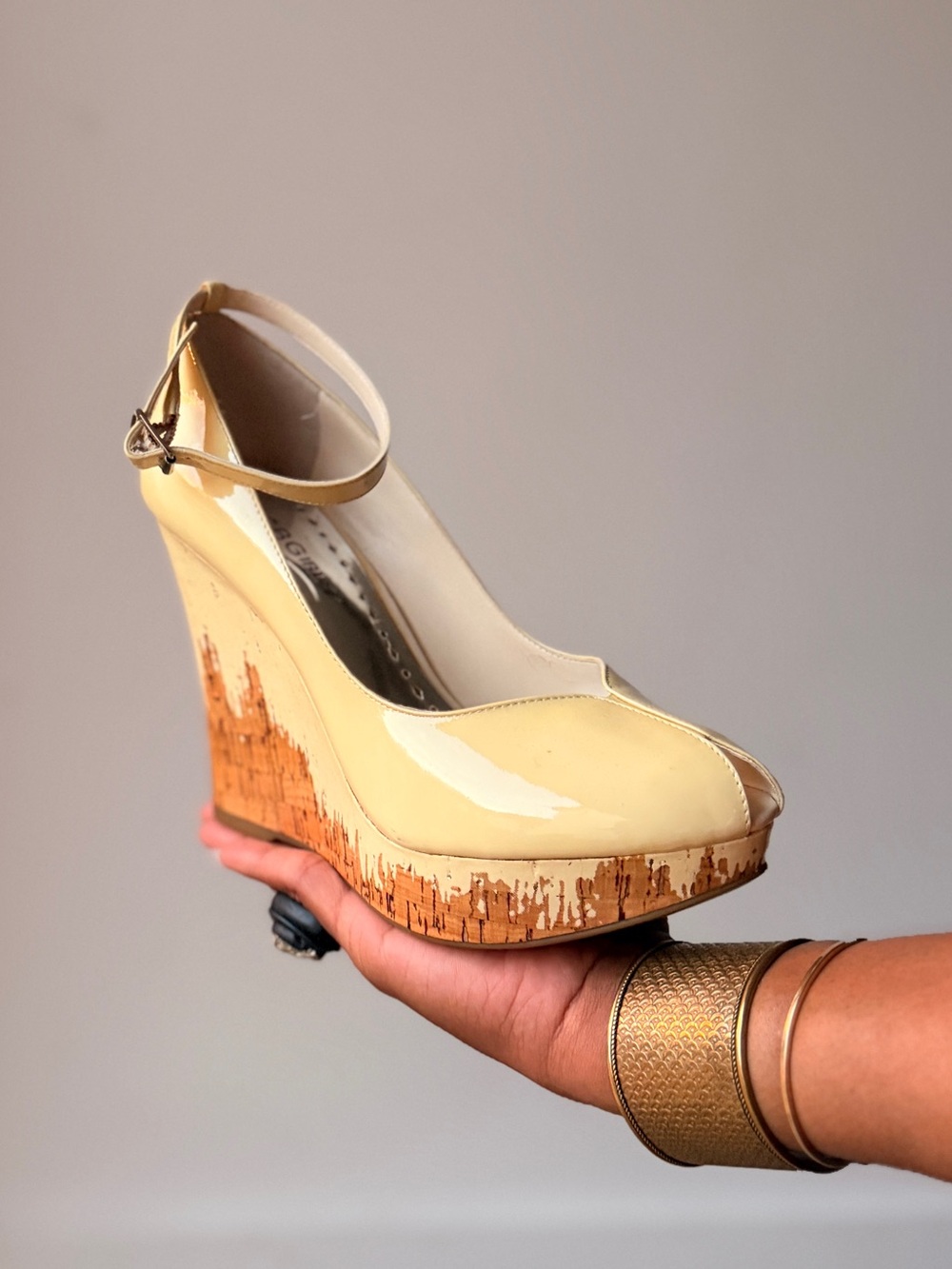 Y2K BCBGirls Nude Patent Cork Wedge Peep Toe Platform Heels Ankle Strap.
